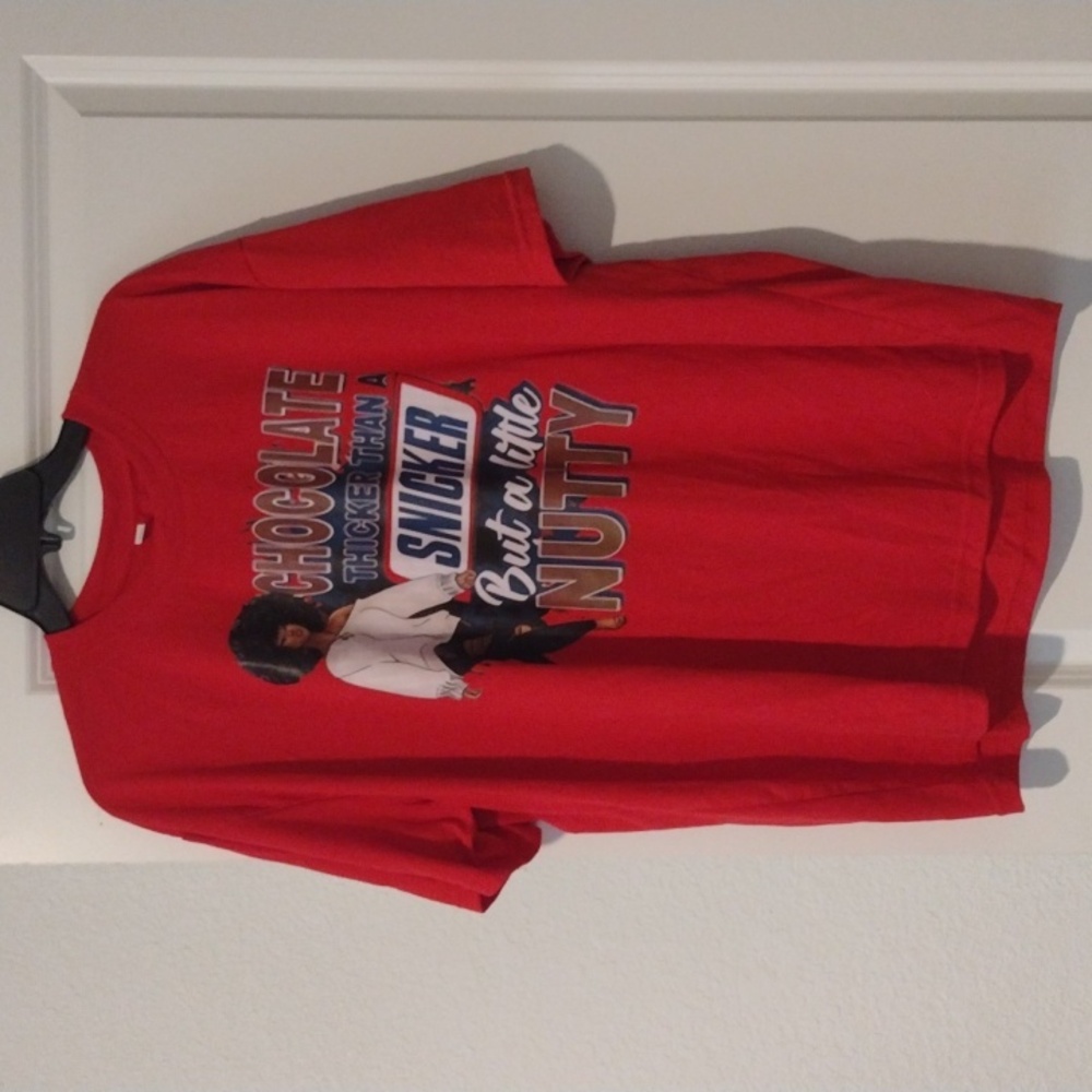 Red Graphic T. With Random Pair Earrings New